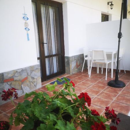 Achillion B&B Paralia Skotinis Exterior photo