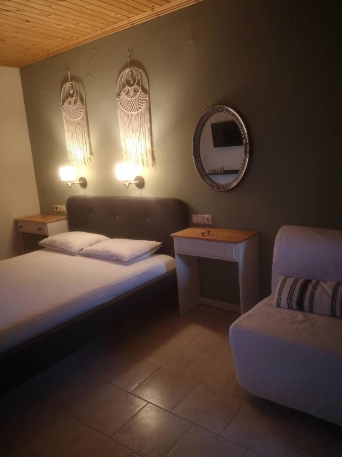 Achillion B&B Paralia Skotinis Exterior photo