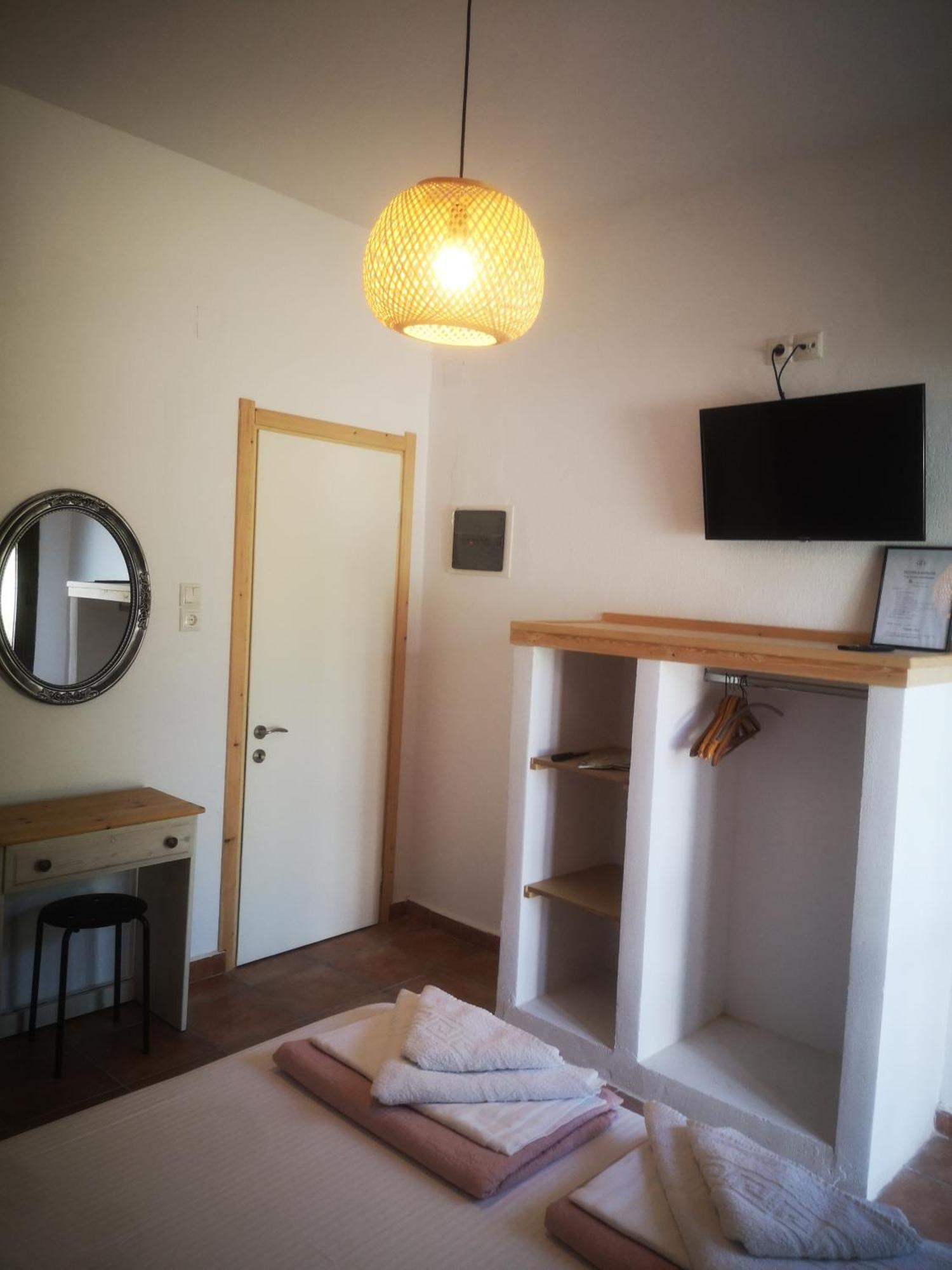 Achillion B&B Paralia Skotinis Exterior photo