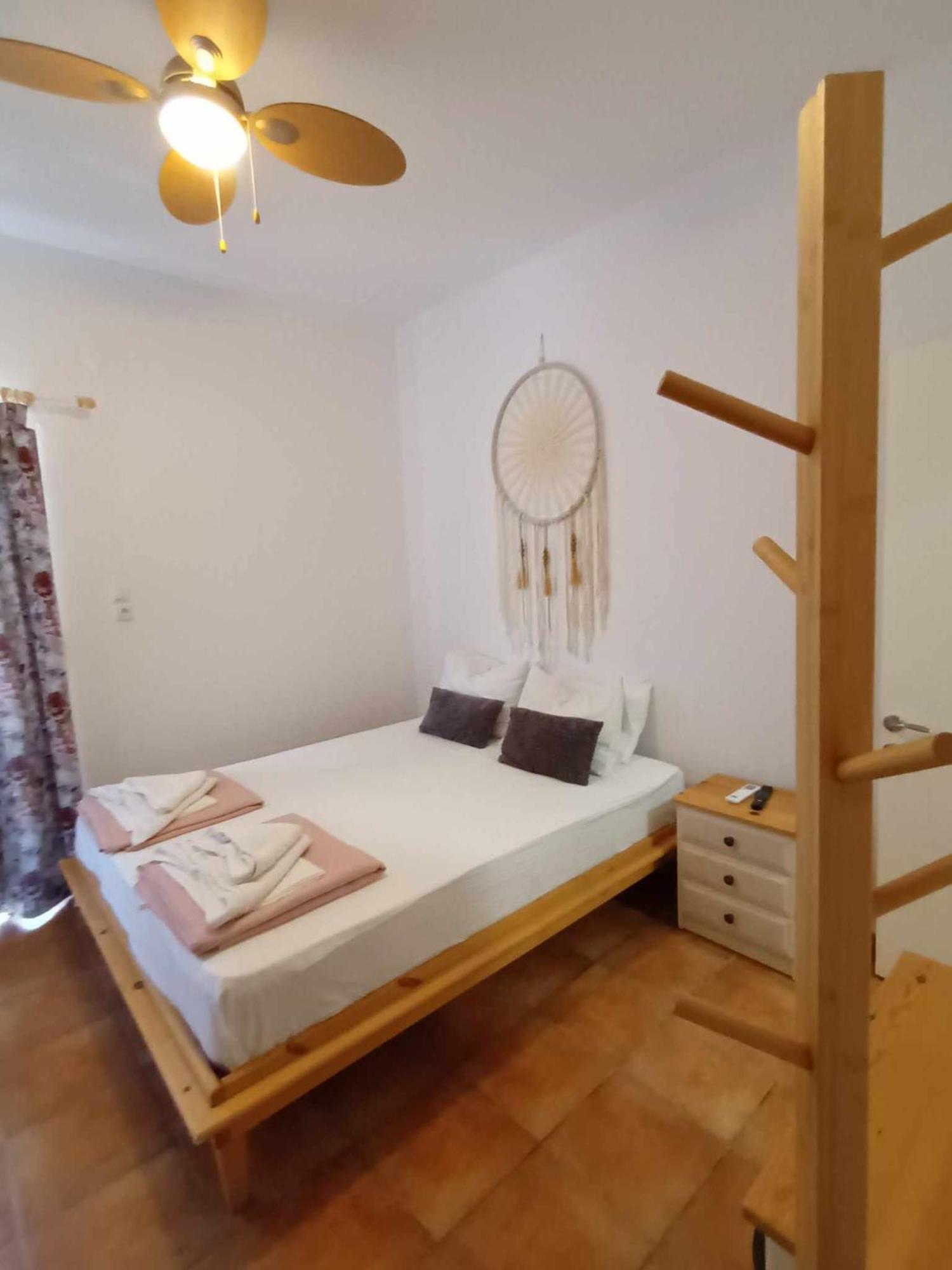 Achillion B&B Paralia Skotinis Exterior photo